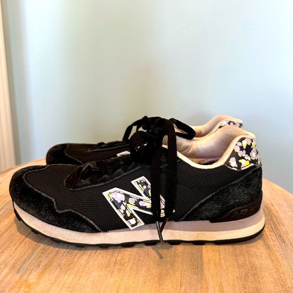 New Balance 515 V3 Black Floral print size 8.5 sneakers